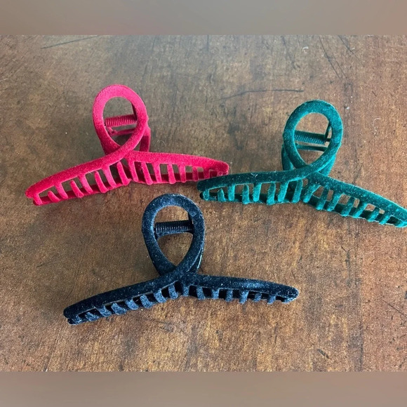 Velvet Loop Claw Clip Trio - Picture 2 of 4